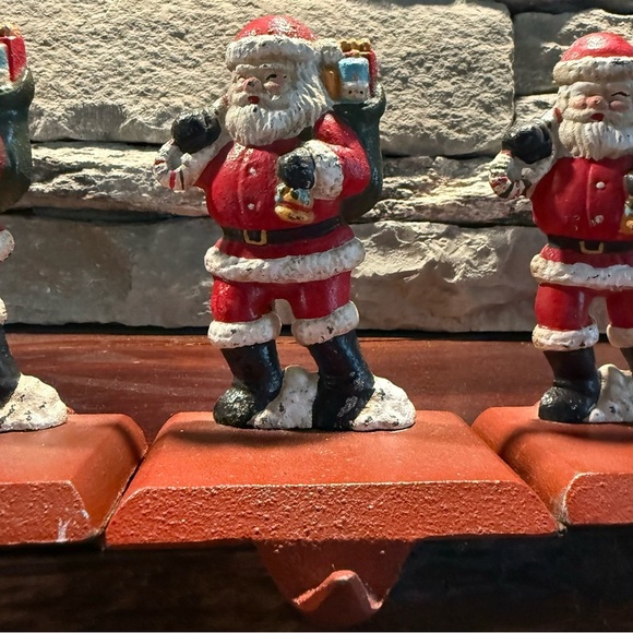 Vintage Cast Iron Santa Christmas Stocking Holders Set of 3 Mantle Hooks - Picture 4 of 9